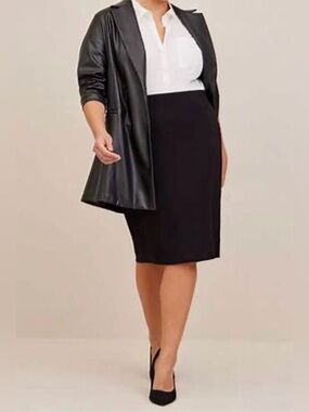 Vintage Louben Black Pencil Skirt Flared Back Hem Size Size 14 Capsule Classic